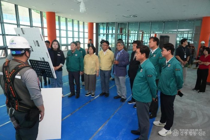 경제도시위원회_현장방문(옥송상록공원) (1).jpg