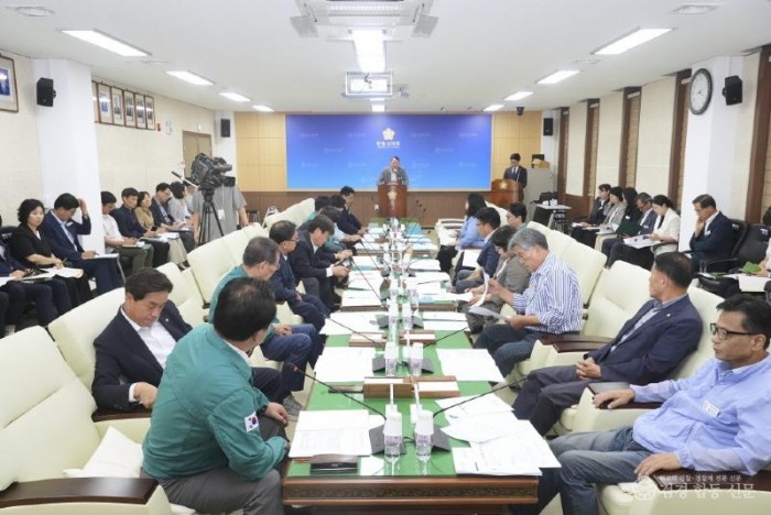 2025년_제4차_의원전체간담회 (2) (1).jpg