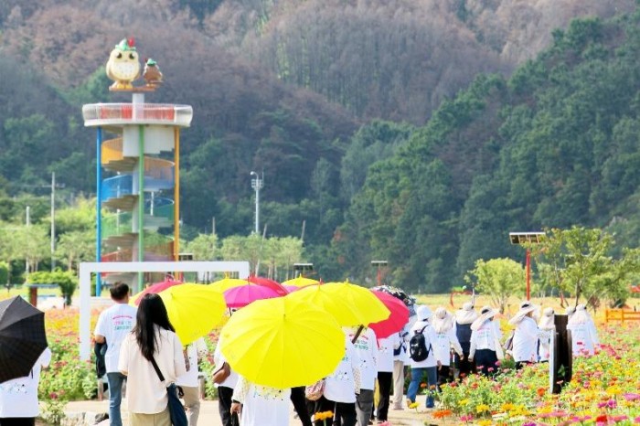 250910보도자료(청송군 자살예방의 날 기념 생명을 잇는 한걸음 걷기대회 개최) (4).jpg