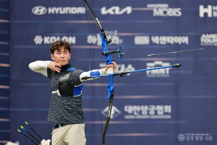 (예천군)종합선수권대회 김제덕 선수 우승(3).JPG