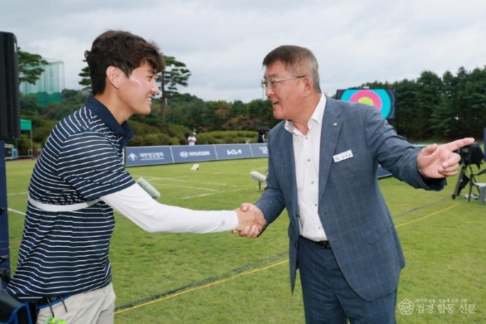 (예천군)종합선수권대회 김제덕 선수 우승(4).JPG