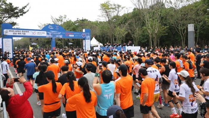 3-1. 경주국제마라톤대회 성료_01.JPG