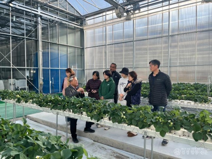 2-2. 봉화군, 임대형스마트팜 입주 앞두고 마지막 담금질 박차!.jpg