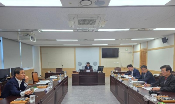 경북 노인대상 시장형 일자리 창출 및 확대 방안 연구용역 최종보고회.jpg