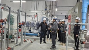 251210-3안병석 의창소방서장, 고층건축물 건설 현장 화재안전 현장점검 실시.jpg