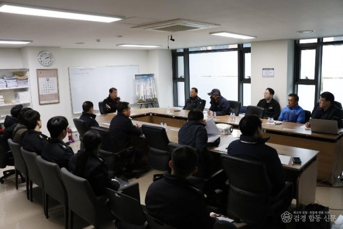 251214-5간담회 단체2.JPG