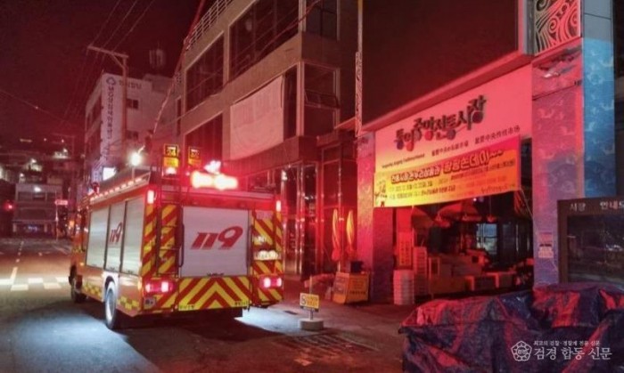 251222-1소방차량 전통시장 근접배치.jpg