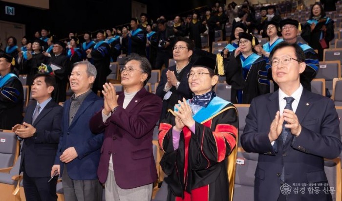 1._경북도민행복대학_명예학위_수여식2 (1).jpg