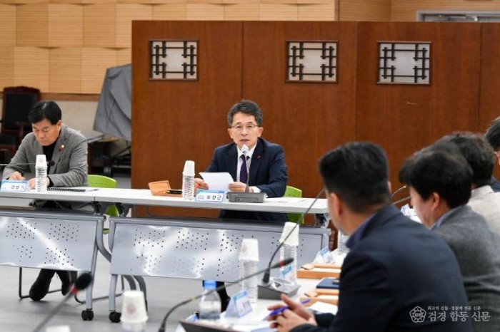 영주-1-2 유정근 영주시장 권한대행이 발언하고 있다.jpg