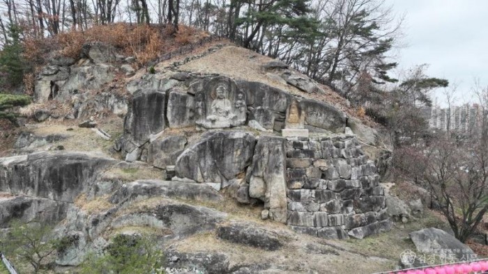 영주-1 가흥동 마애여래삼존상 및 여래좌상 전경.JPG