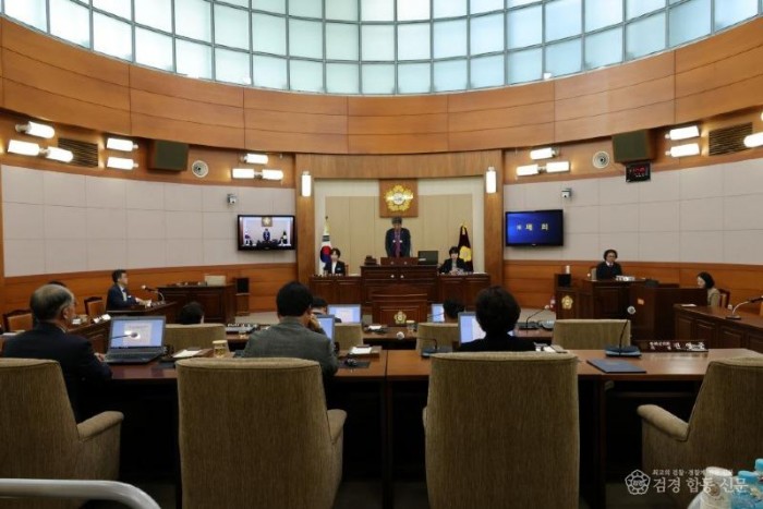 제275회 봉화군의회 임시회 폐회.JPG