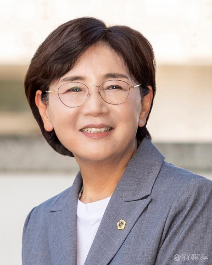 이선희위원장님 프로필 (클로즈).jpg