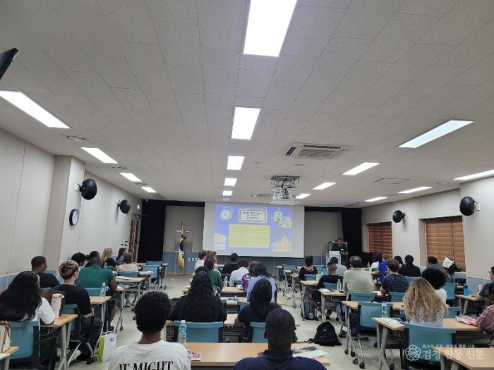 3.경북교육청, 2026학년도 원어민 보조교사 운영 확대(영어교육 강화와 이주배경학생 밀집교 지원 동시 추진)(2026 원어민 보조교사 운영)_03 (1).jpg