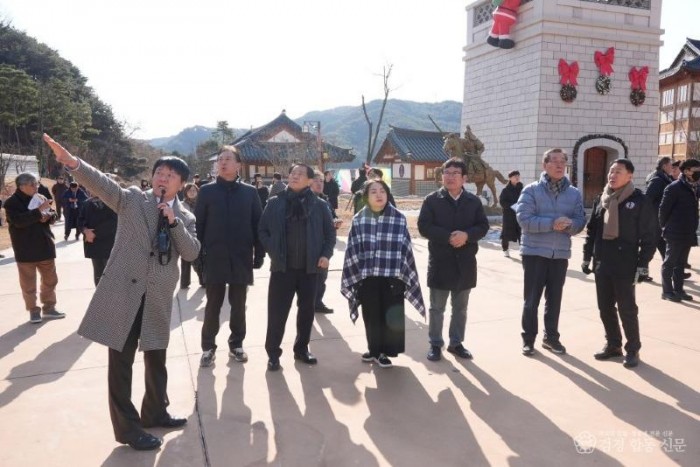 안동시의회_현장방문(한국문화테마파크_산성마을겨울나라) (2).jpg