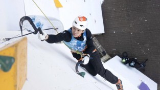 260112보도자료(‘2026 UIAA 청송 아이스클라이밍 월드컵’ 성황리에 마무리)-이영건(남)_난이도 부문 남자부 3위 (2)_사진출처 (사)대한산악연맹.jpg