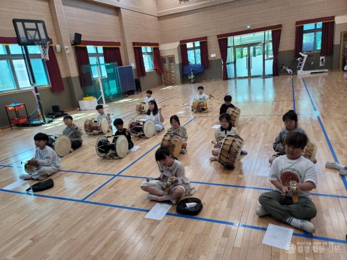 2.경북교육청, 초등 3학년 전원 ‘방과후 프로그램 이용권’ 무상 지원(2026학년도부터 1인당 연 50만 원...지역_학교 규모별 맞춤 지원으로 교육격차 해소)(포항 양포초등학교 방과후 프로그램_사물놀이반)_01.jpg