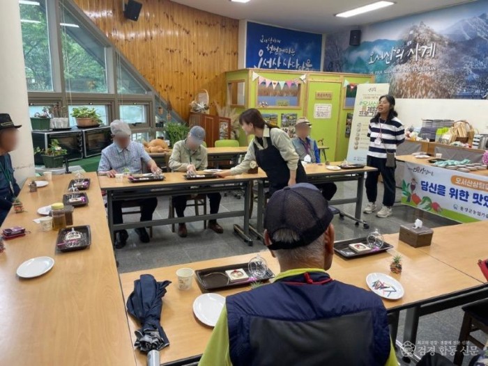 3일 (홍성군, 치매안심센터 중심으로 돌봄의 길 연다)_치매쉼터 프로그램 운영.jpg