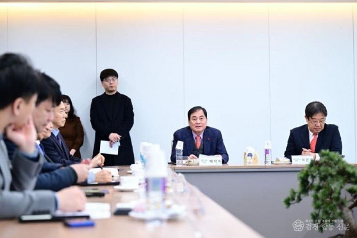 김천시, AI 전환 지·산·학·연 협력체계 구축 협약 체결-인구정책과(사진3).jpg