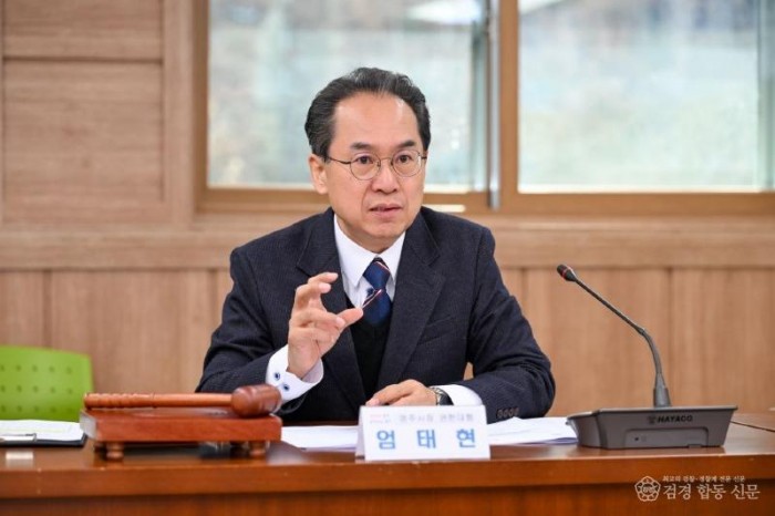 영주-6-2 엄태현 영주시장 권한대행이 촘촘한 복지안전망 조성을 당부하고 있다.jpg