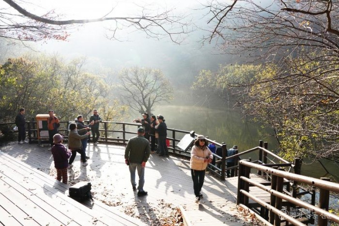 260206보도자료(청송군, 문화·자연 어우러진 힐링 관광거점도시 도약[유네스코세계지질공원-주산지]) (2).JPG