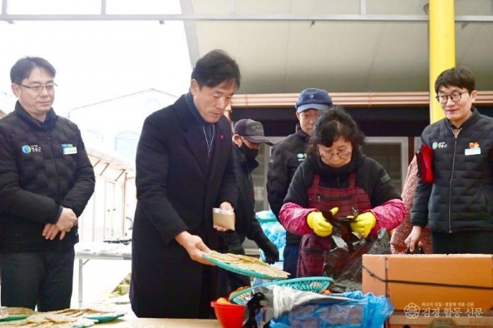 260210보도자료(청송군, 설 명절 전통시장 장보기 행사 실시) (2).jpg