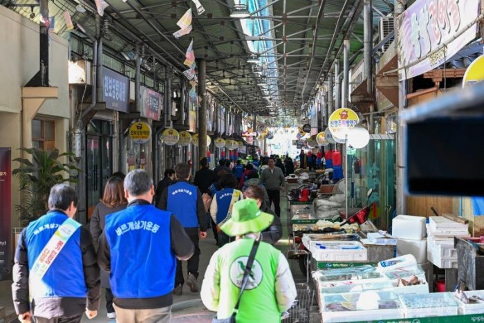 영주-1-1 영주시가 12일부터 13일까지 관내 전통시장에서 장보기 행사를 추진한다(전통시장 전경).jpg