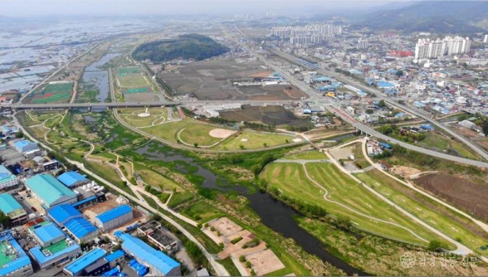 1.무한천체육공원 파크골프장 전경.jpg