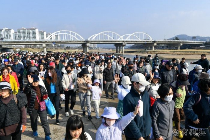 영주-1-1 (참고사진)영주시민건강 걷기대회가 진행 중인 모습.jpg