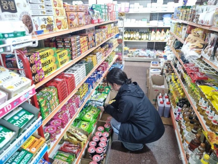 1-2. (식품위생과)신학기 식품안전 합동점검 실시_식품관리팀.jpg