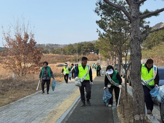 0313 안동시  도청신도시 일원 환경정비 활동 펼쳐 (3).jpg