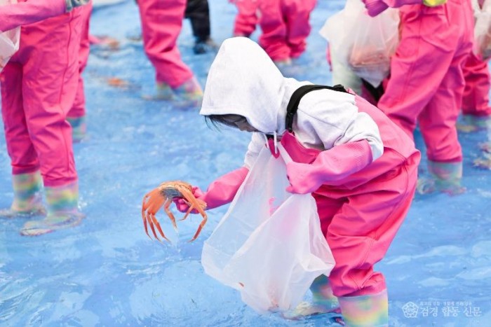 1-1_제29회 영덕대게축제 26일 개막, ‘잡는 재미 먹는 즐거움‘ 가득.jpg