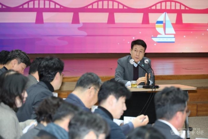 260106 포항시, 새해 첫 확대간부회의…위민충정 새기며 시민 중심 행정 펼칠 것2.JPG