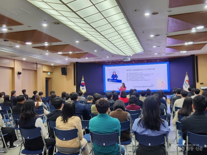김천시, 전 직원 대상 실전형 민원 대응·친절 교육 실시-열린민원과(사진2).jpg