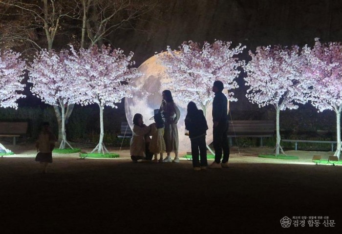 0331 안동시 ‘2026 도산서원 야간개장’ 성료 (2).jpg