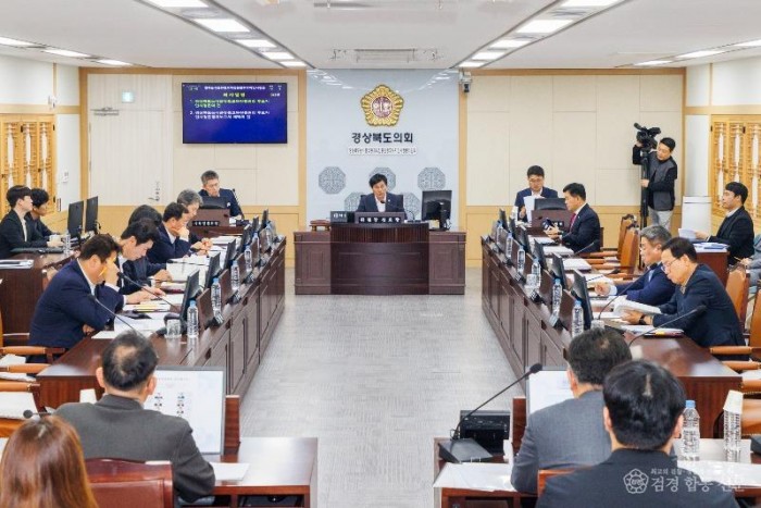 경상북도농식품유통교육진흥원장_후보자_인사청문회 사진2.jpg