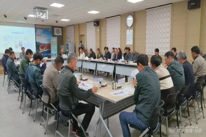 (예천군)예천군 12개 읍 면 순회하며 의료 요양 통합돌봄사업 홍보 실시(260409 감천면 홍보).jpg