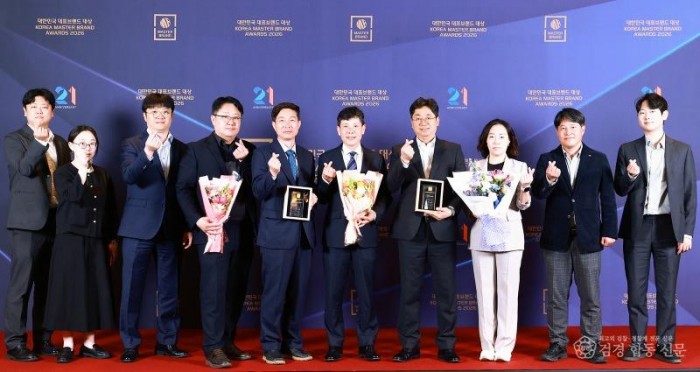 1. 2026 대한민국 대표브랜드 대상(공동 기념촬영).jpg