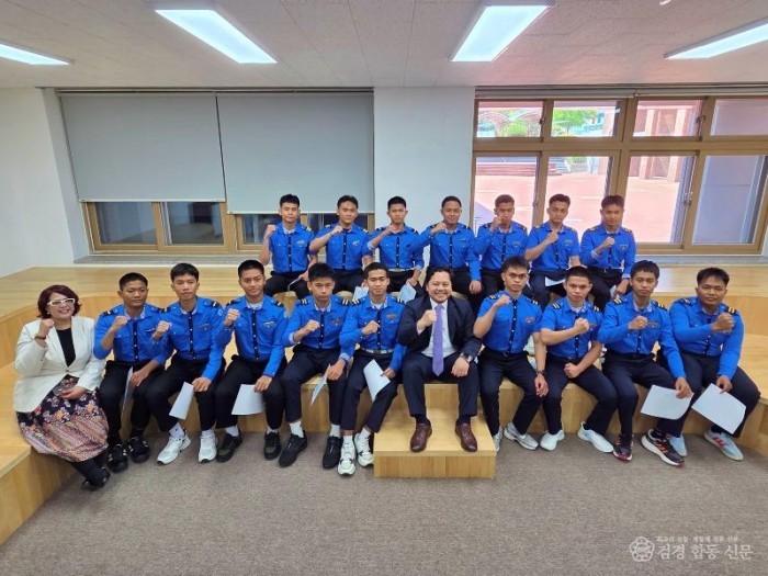 (추가)1.경북교육청, 인도네시아와 K-직업교육 협력 강화(주한 인니 부대사, 한국해양마이스터고 찾아 해양 기술인재 교류 논의)(한국해양마이스터고를 방문한 주한 인도네시아대사관 일행)_02.jpg