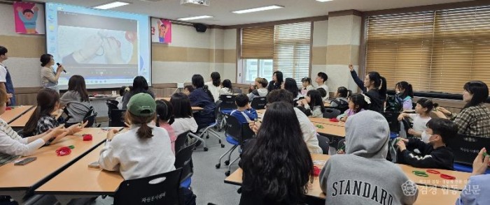 2 [사진] 영천시자원봉사센터 도담도담 가족봉사단, 양말목 공예활동으로 자원 재활용 실천 (1).jpeg