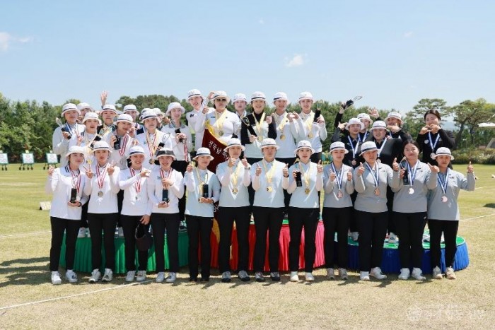 (예천군)예천군 제60회 전국 남녀 양궁 종별선수권대회 및 제8회 협회장기 춘계 생활체육 양궁대회 개최(250502 양궁종별선수권대회 시상식).JPG