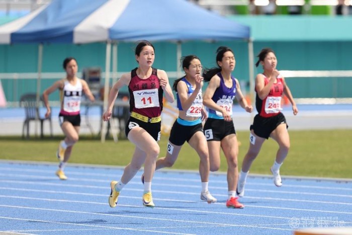 (예천군)2026 춘계 전국 초중고 육상대회 닷새간 열전 마침표(1).JPG