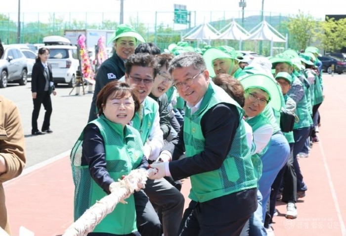 260424 근면·자조·협동의 정신 재조명 … 포항시 새마을문화제 성료3.jpg