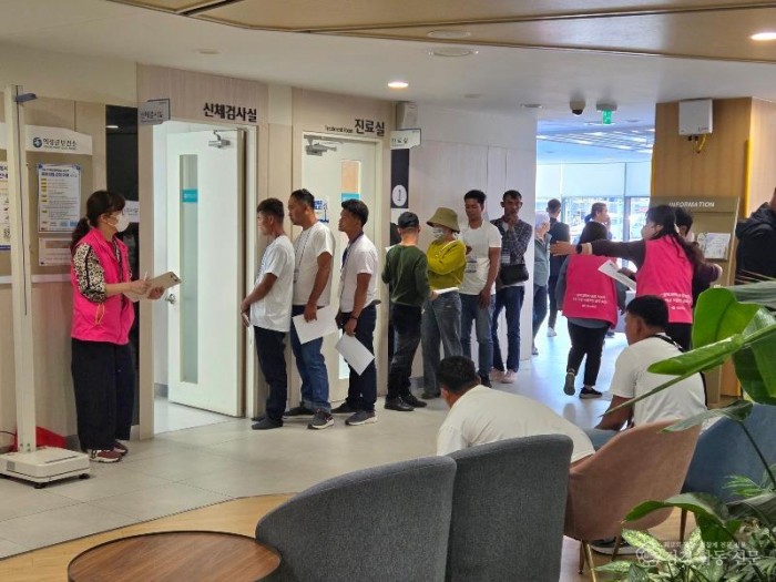 02의성군제공 외국인 계절근로자 마약 검사2.jpg