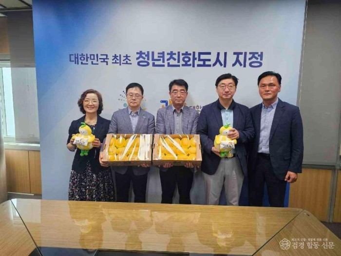 성주군사진(2026년 성주군-관악구 자매도시 참외 시식 판매행사)-1.jpg