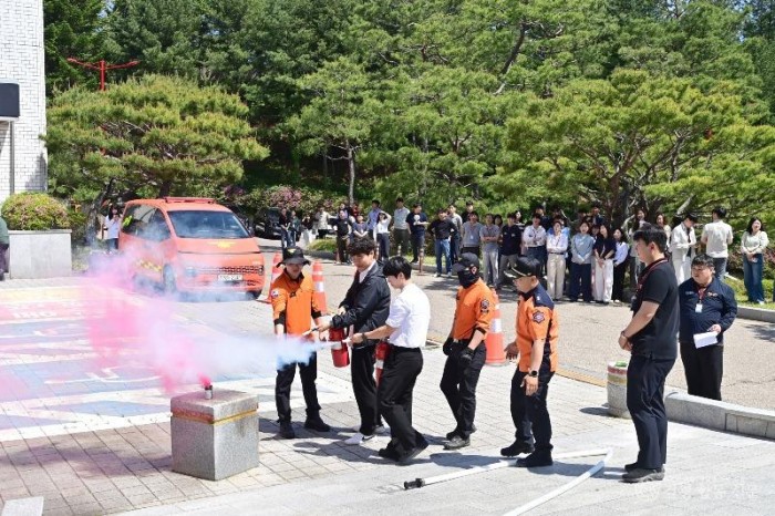 260515보도자료(청송군, 군청사 합동 소방훈련 및 교육 실시) (1).jpg
