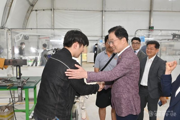 [사진] 임종식 경북도교육감 후보는 “아이들에게 필요한 것은 거창한 구호가 아니라, 실제 삶에 도움이 되는 세심한 지원”이라면서 “학생들의 자립과 사회 진출까지 책임지는 더 따뜻한 경북교육을 반드시 완성하겠다.”고 밝혔다..JPG