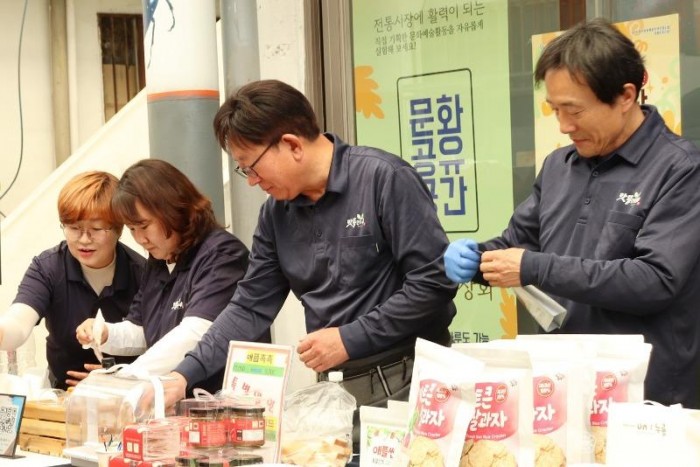 (예천군)예천문화관광재단 온 가족이 즐거운 5월 문화장날 시장와락(樂) 개장(2026년 4월 맛뜰리예 팝업스토어 사진).JPG