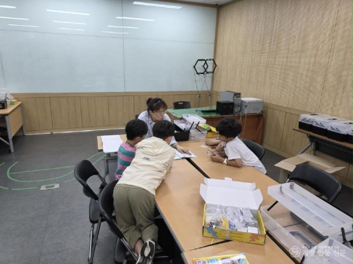 2. 지난 제2기 과학체험교실 수업 모습2.jpg
