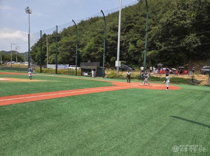 3-2. (새마을체육과)2025 문경시 사진자료(제1회 문경사과배 전국 유소년 야구대회)_경기모습2.jpeg