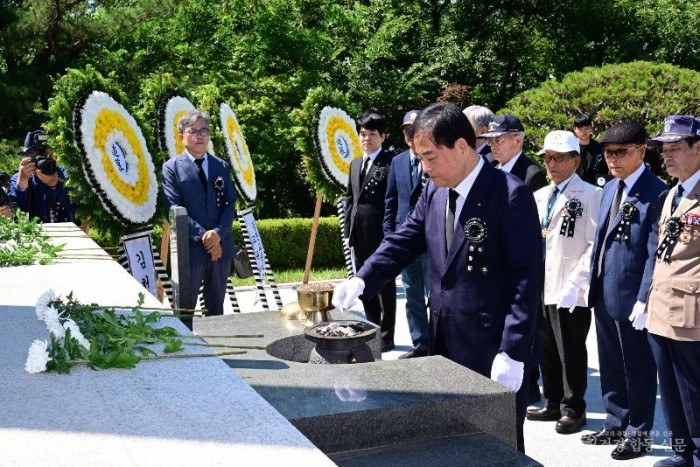 김천시  제71회 현충일 추념식 개최-복지정책과(사진) (5).jpg